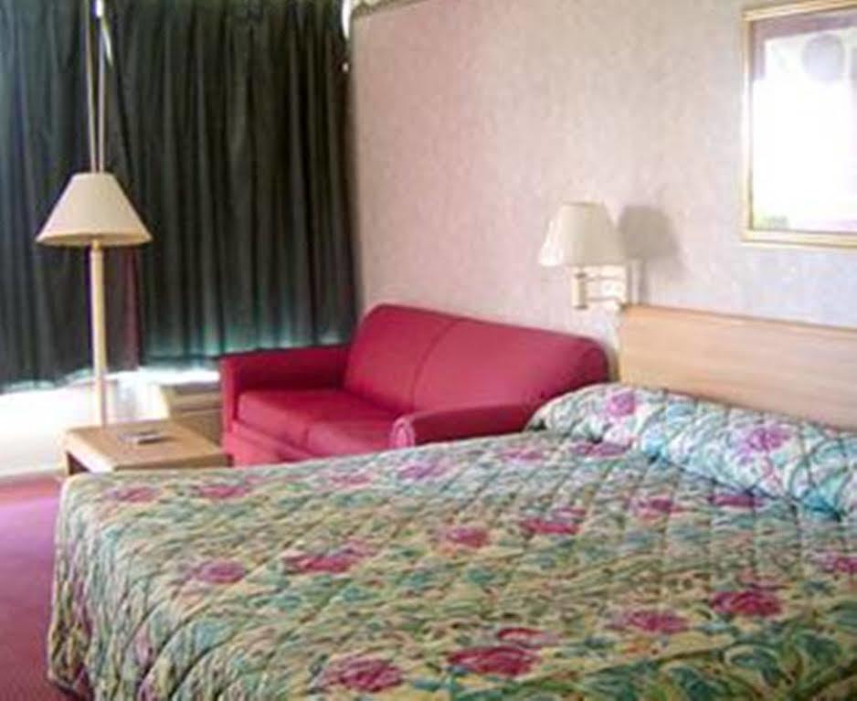 Oyo Hotel Jackson North I-55 Eksteriør bilde